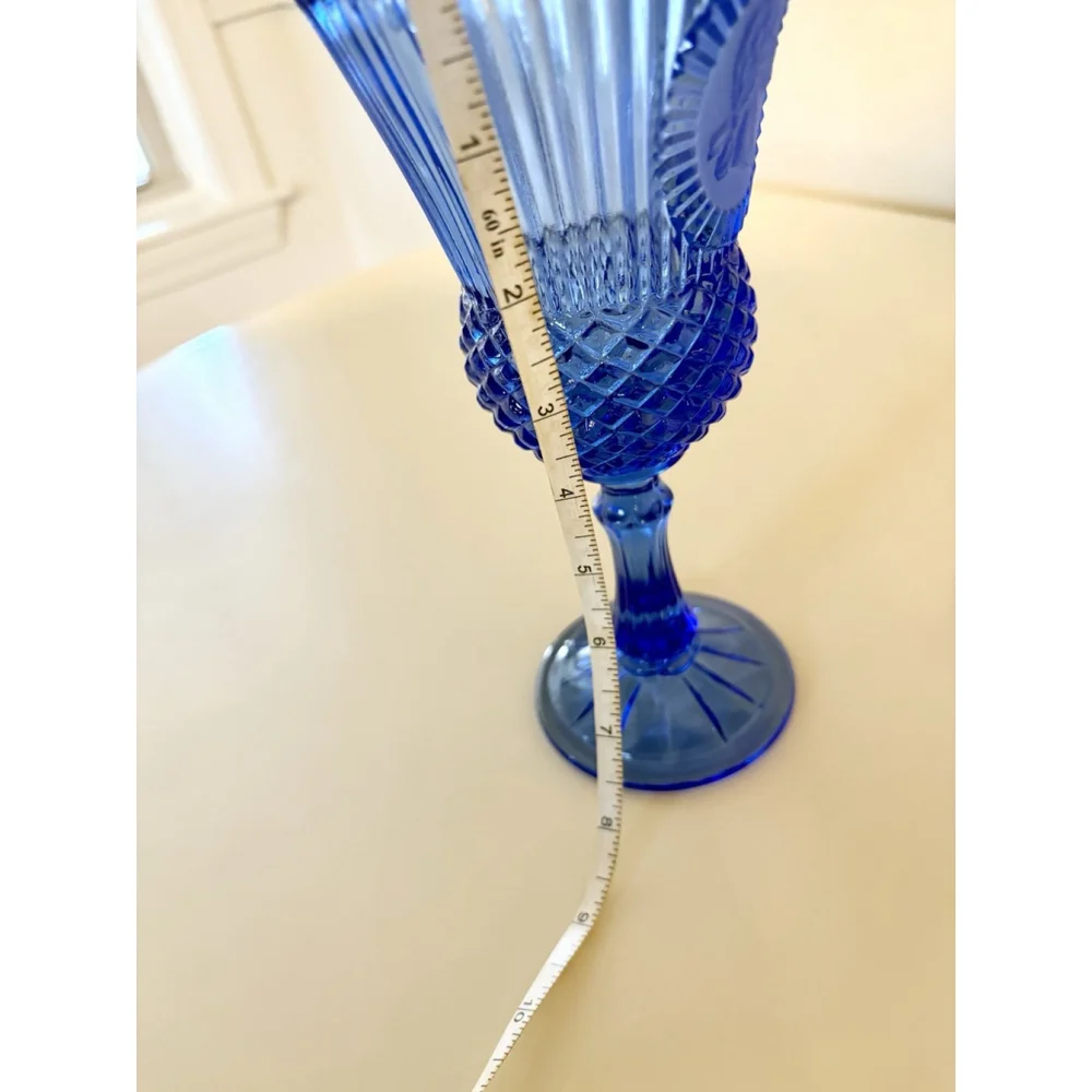 Vintage Cobalt Blue Cameo Portrait Goblets Set of 2 Medallion Glass Wine Glasses - Picture 4 of 6